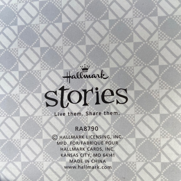 Hallmark New Guest Book - Picture 4 of 6